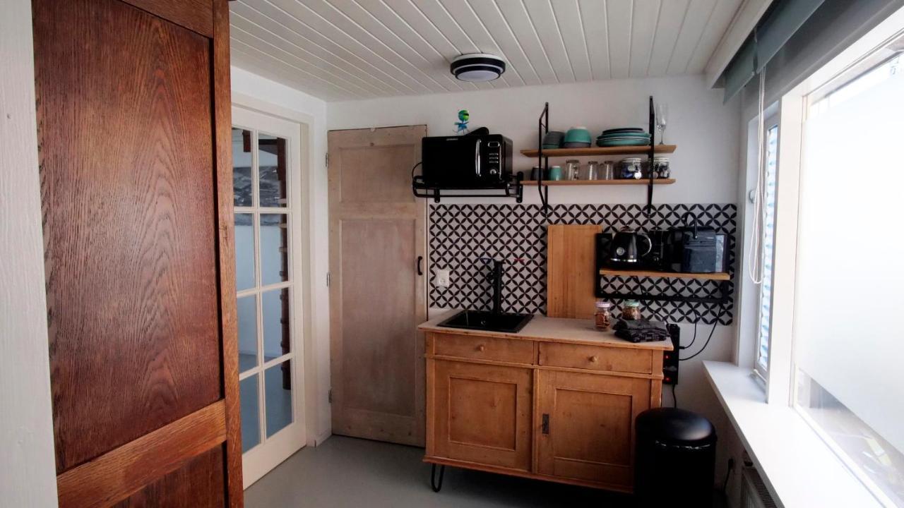 Houseboat Apartment With Water Terrace, Free Parking, Free Bikes & Fast Wifi 阿姆斯特丹 外观 照片